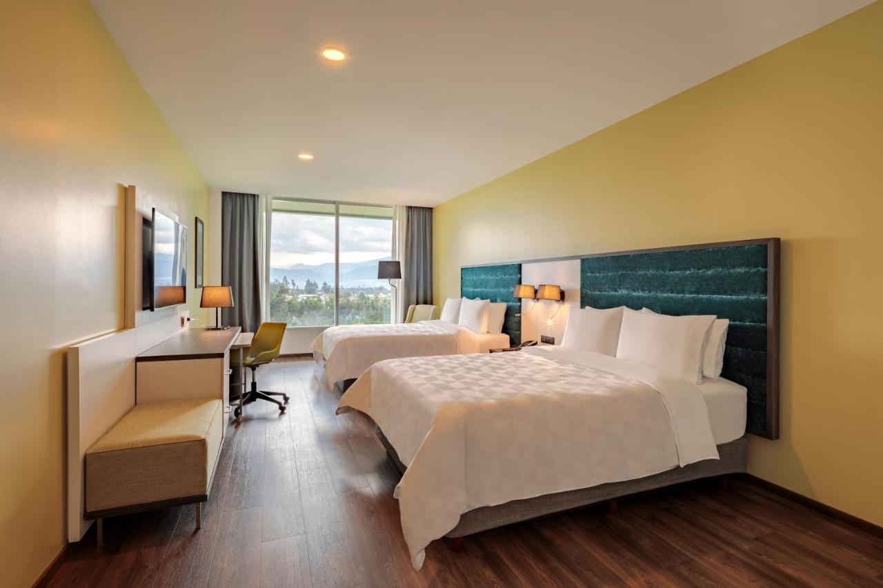 Holiday Inn - Quito Airport By Ihg タバベラ エクステリア 写真
