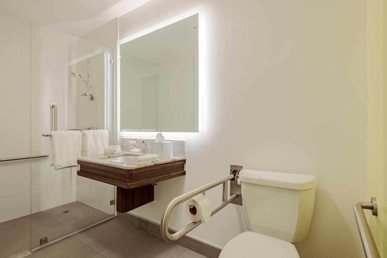 Holiday Inn - Quito Airport By Ihg タバベラ エクステリア 写真 Bathroom